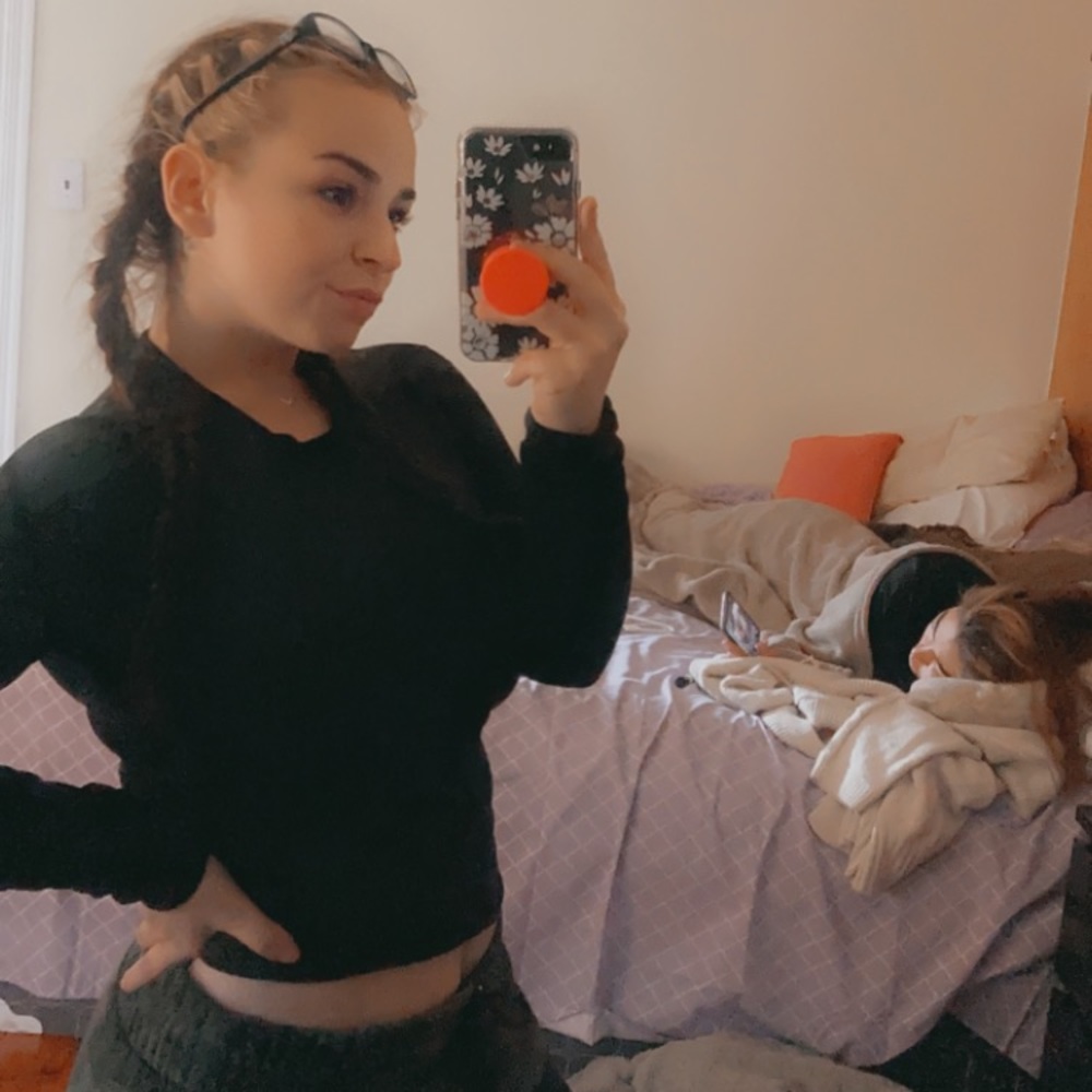 Meet your Posher, Krystal